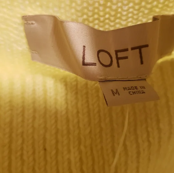 NWT LOFT Turtleneck Sweater Size M 🥝 - Picture 2 of 4